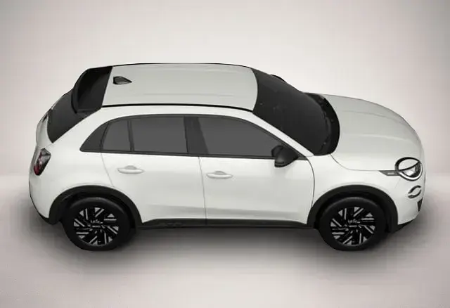 Neu Fiat 600 Red 114 kW (156 PS) 2025 Weiß SUV