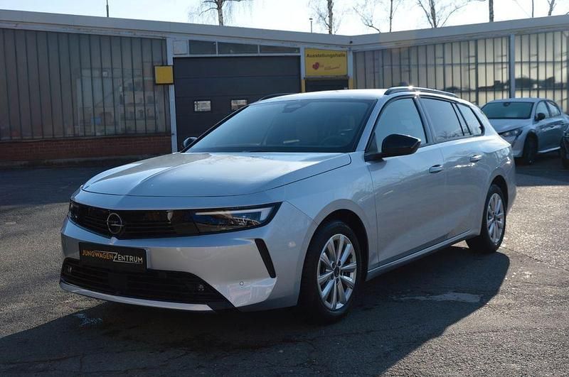 Gebraucht Opel Astra 110 PS (80 kW) 2024 Grau Limousine