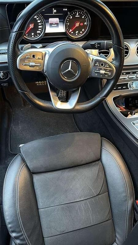 Grau Gebraucht 2018 Mercedes E400 Kombi | 32.400 € (Teuer) - Bild 1/4
