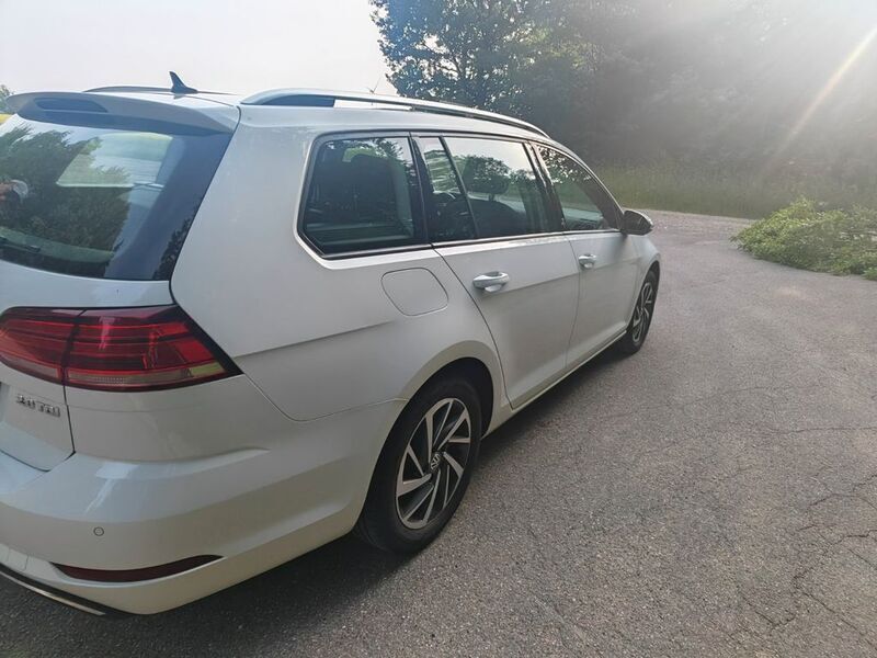 Weiß Gebraucht 2018 VW Golf VII Sound Kombi | 10.000 € (Superpreis) - Bild 1/4