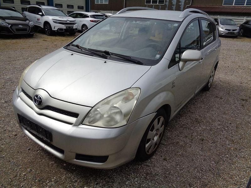 Grau Gebraucht 2005 Toyota Corolla Verso Van / Kleinbus | 2.000 € (Superpreis) - Bild 1/4