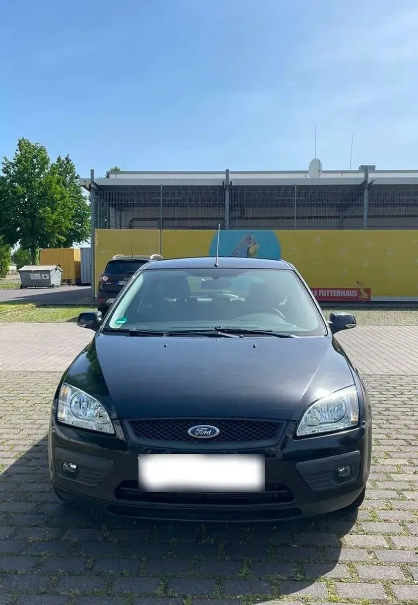 Gebraucht Ford Focus Style 101 PS (74 kW) 2006 Schwarz Limousine