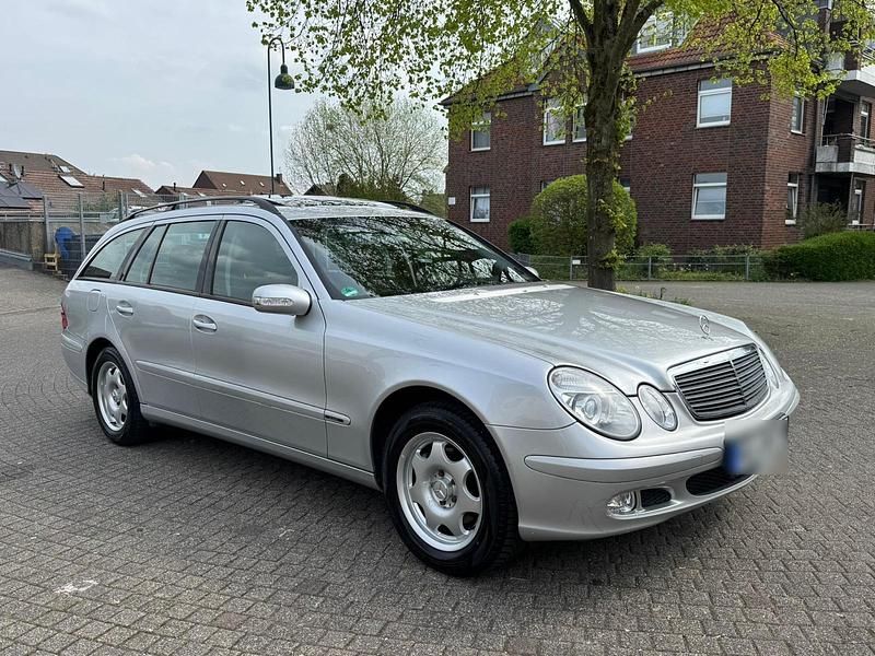 Second-hand Mercedes E200 163 CP (119 kW) 2004 Argintiu Break