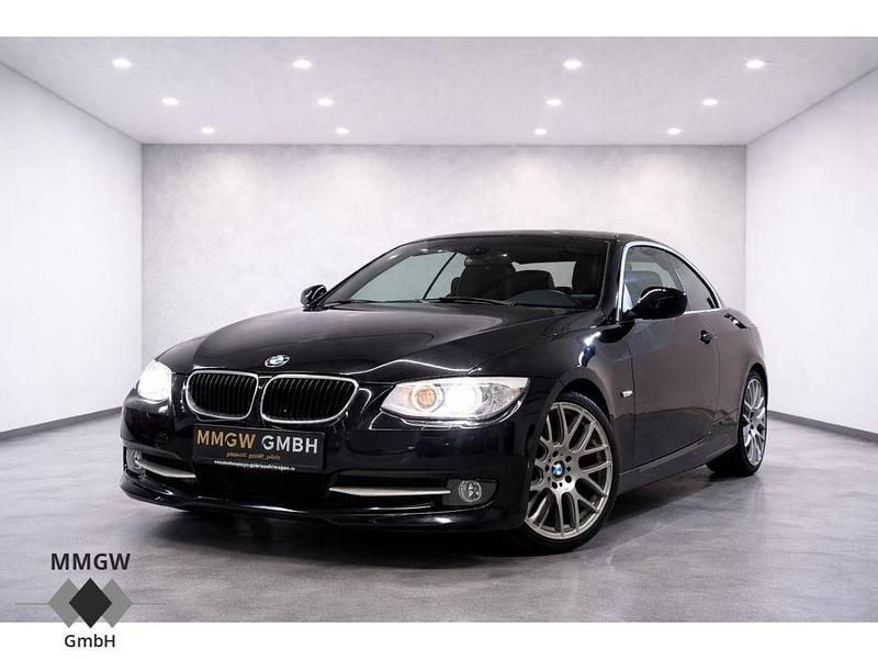 Gebraucht BMW 318 Cabriolet Sport Line 143 PS (105 kW) 2012 Schwarz Cabrio