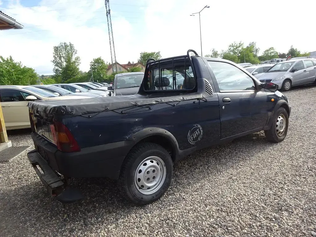Gebraucht Fiat Strada 69 PS (50 kW) 2001 Grün Pickup