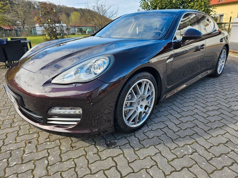 Mahagonimetallic Gebraucht 2010 Porsche Panamera 4S Limousine | 29.900 € (Teuer) - Bild 1/4