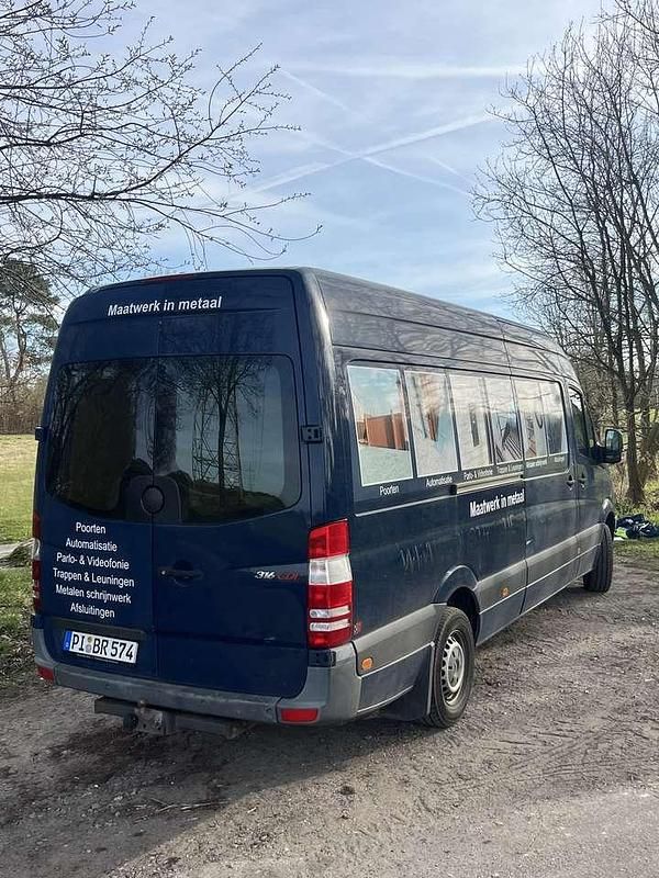 Gebraucht Mercedes Sprinter 163 PS (119 kW) 2011 Blau Van