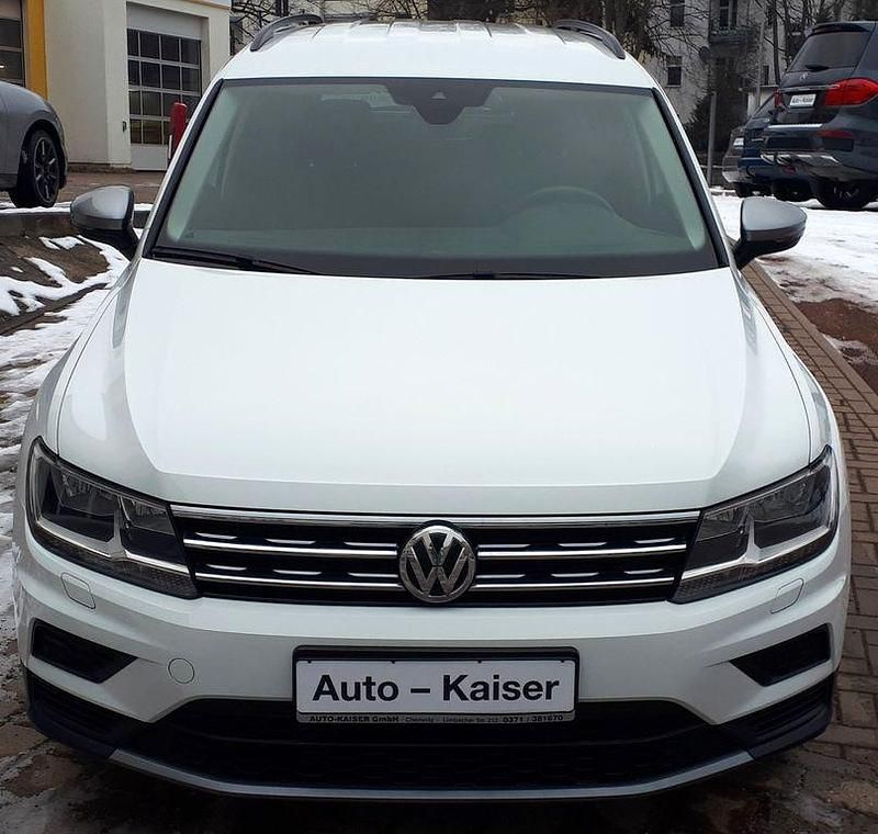 Gebraucht VW Tiguan Allspace Trendline 150 PS (110 kW) 2018 Weiß SUV