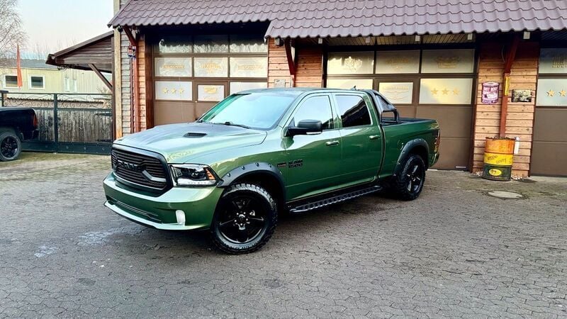 Green metallic Gebraucht 2020 Dodge Ram Abholung | 44.900 € (Superpreis) - Bild 1/4