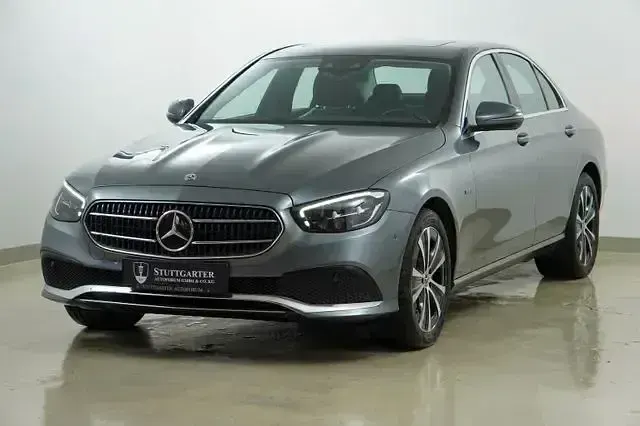 Gebraucht Mercedes E300 Avantgarde 211 PS (155 kW) 2020 Selenitgrau  lack (metallic) Limousine