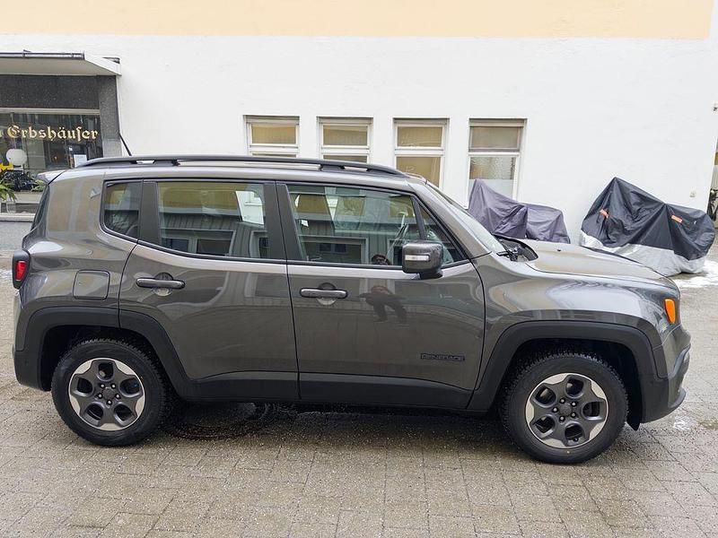 Gebraucht Jeep Renegade Longitude 140 PS (102 kW) 2018 Grau SUV