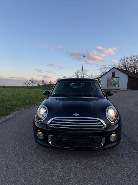 Second-hand Mini One D 90 CP (66 kW) 2010 Negru Hatchback