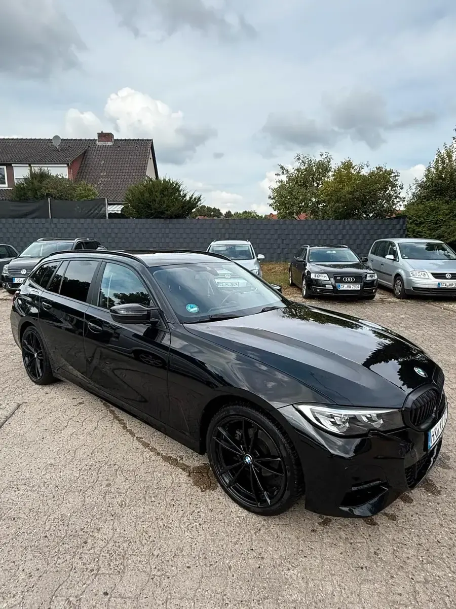 Gebraucht BMW 318 150 PS (110 kW) 2022 Schwarz Kombi