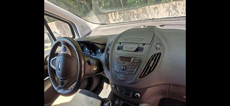 Gebraucht Ford Tourneo 101 PS (74 kW) 2017 Silber Kombi