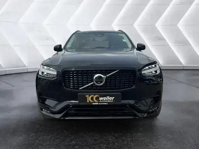 Second-hand Volvo XC90 Plus 235 CP (172 kW) 2022 Negru SUV