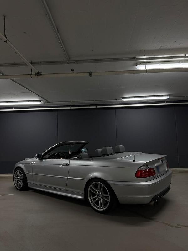 Occasion BMW 330 Cabriolet 231 ch (169 kW) 2003 Argent Cabriolet