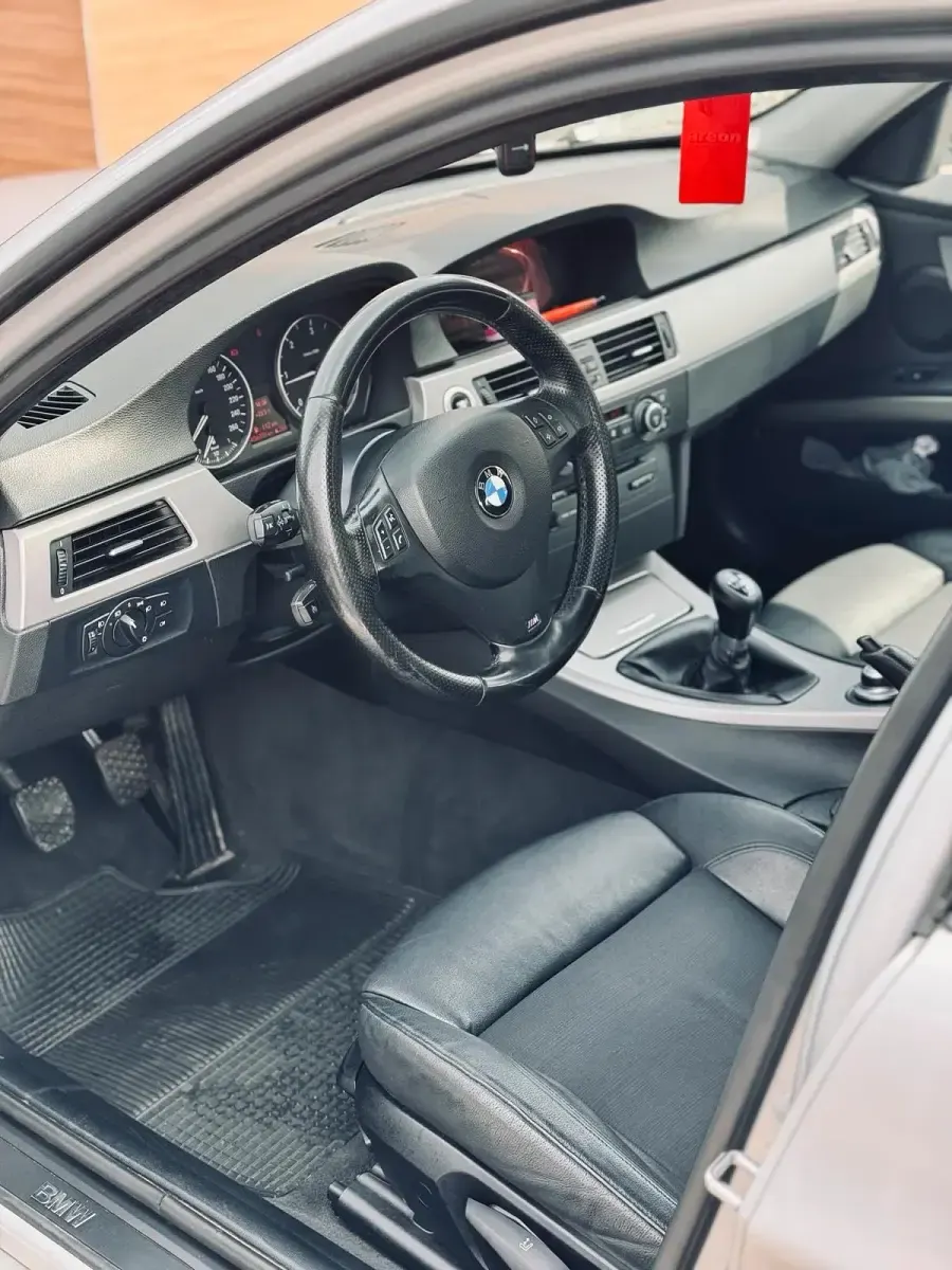 Gebraucht BMW 320 163 PS (119 kW) 2006 Gold Kombi