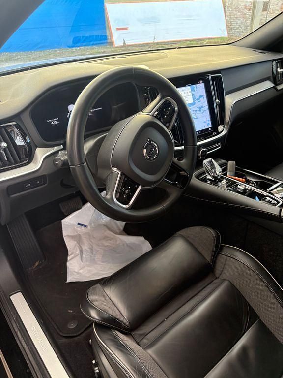 Gebraucht Volvo V60 Plus 253 PS (186 kW) 2022 Schwarz Kombi