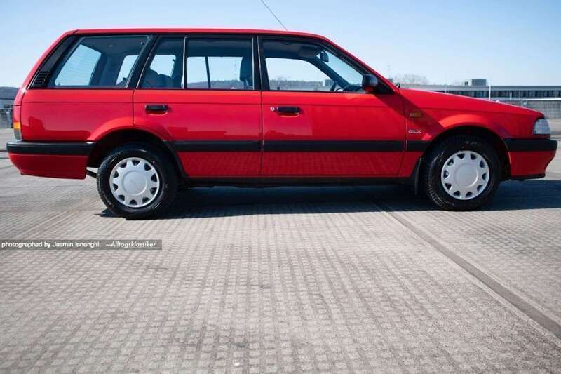 Rot Gebraucht 1993 Mazda 323 Kombi | 5.900 € - Bild 1/4
