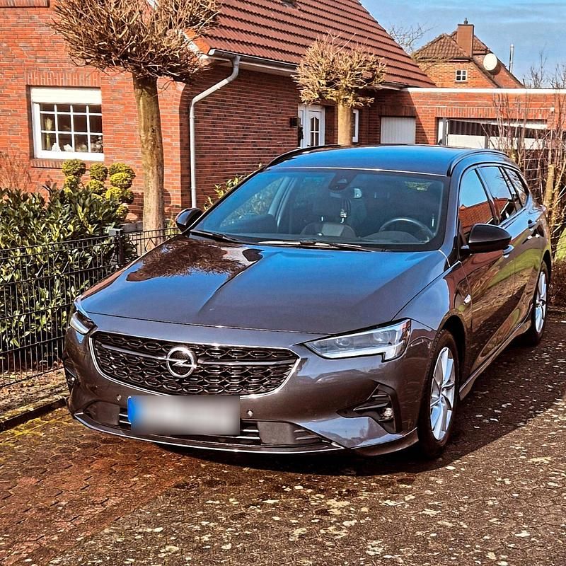 Grau Gebraucht 2022 Opel Insignia Ultimate Kombi | 16.000 € (Superpreis) - Bild 1/1