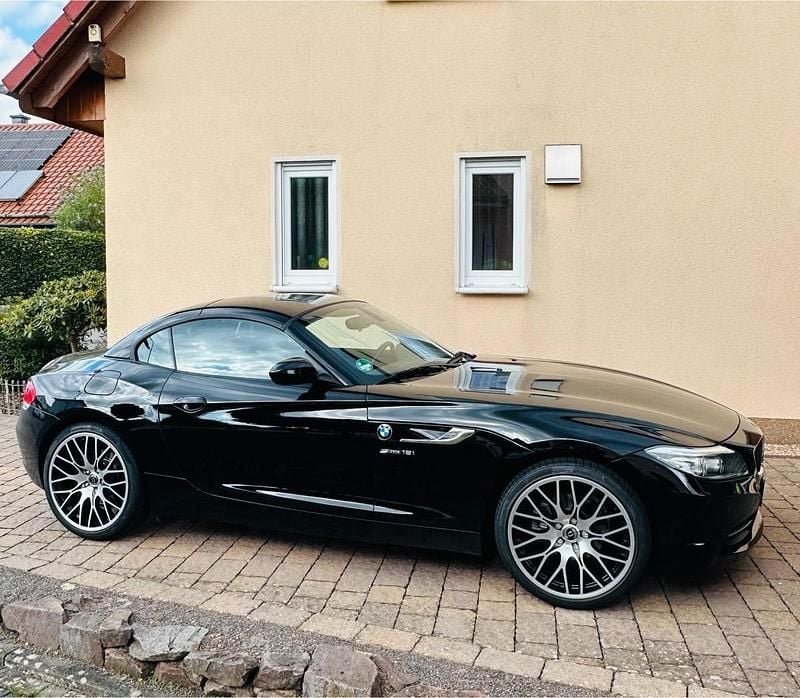 Schwarz Gebraucht 2014 BMW Z4 Cabrio | 22.700 € - Bild 1/4