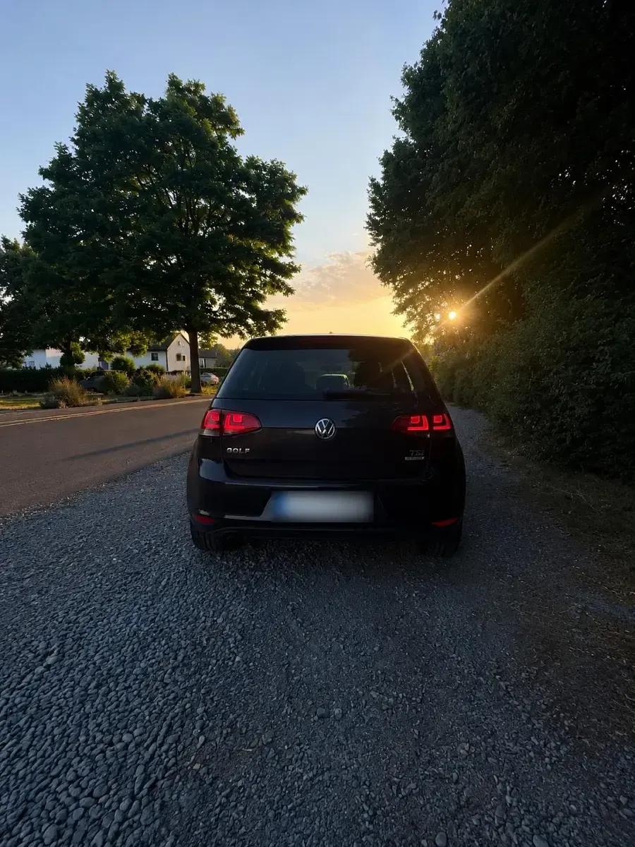 Gebraucht VW Golf VII LOUNGE 110 PS (80 kW) 2015 Grau Kombi