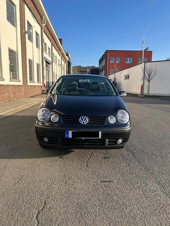 Gebraucht VW Polo 75 PS (55 kW) 2002 Schwarz Limousine