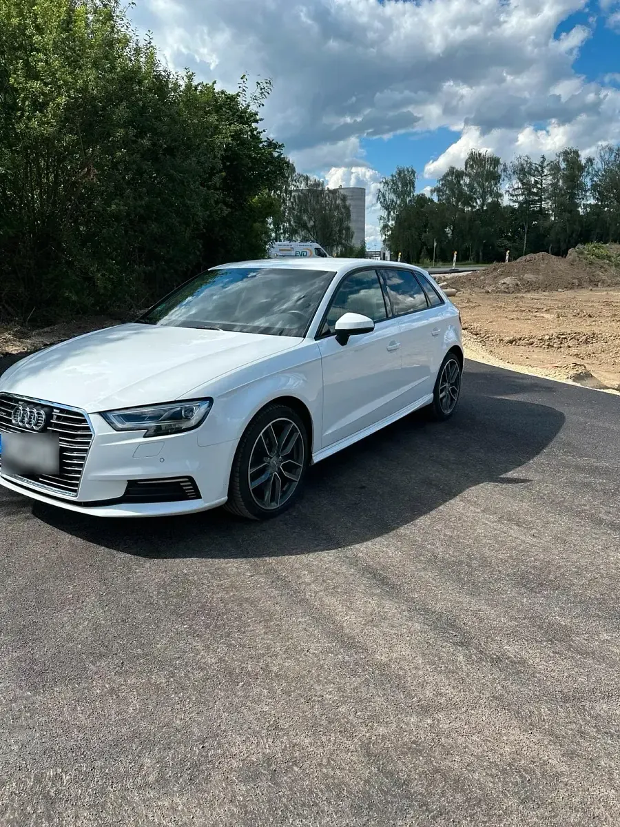 Gebraucht Audi A3 e-tron 204 PS (150 kW) 2020 Weiß Kleinwagen