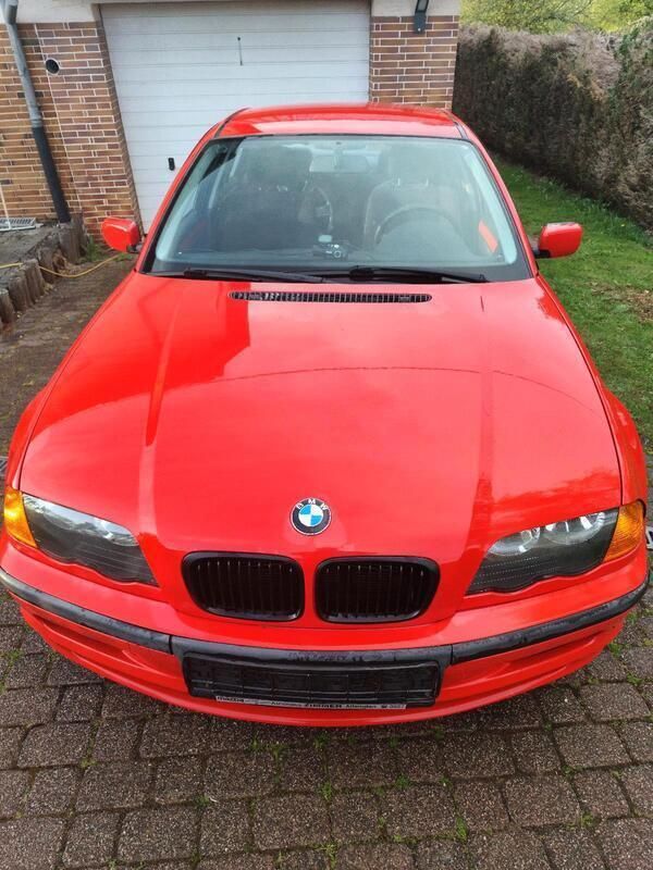 Rot Gebraucht 1999 BMW 316 Limousine | 800 € - Bild 1/4