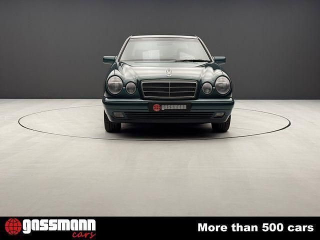 Gebraucht Mercedes E220 95 PS (69 kW) 1997 Limousine