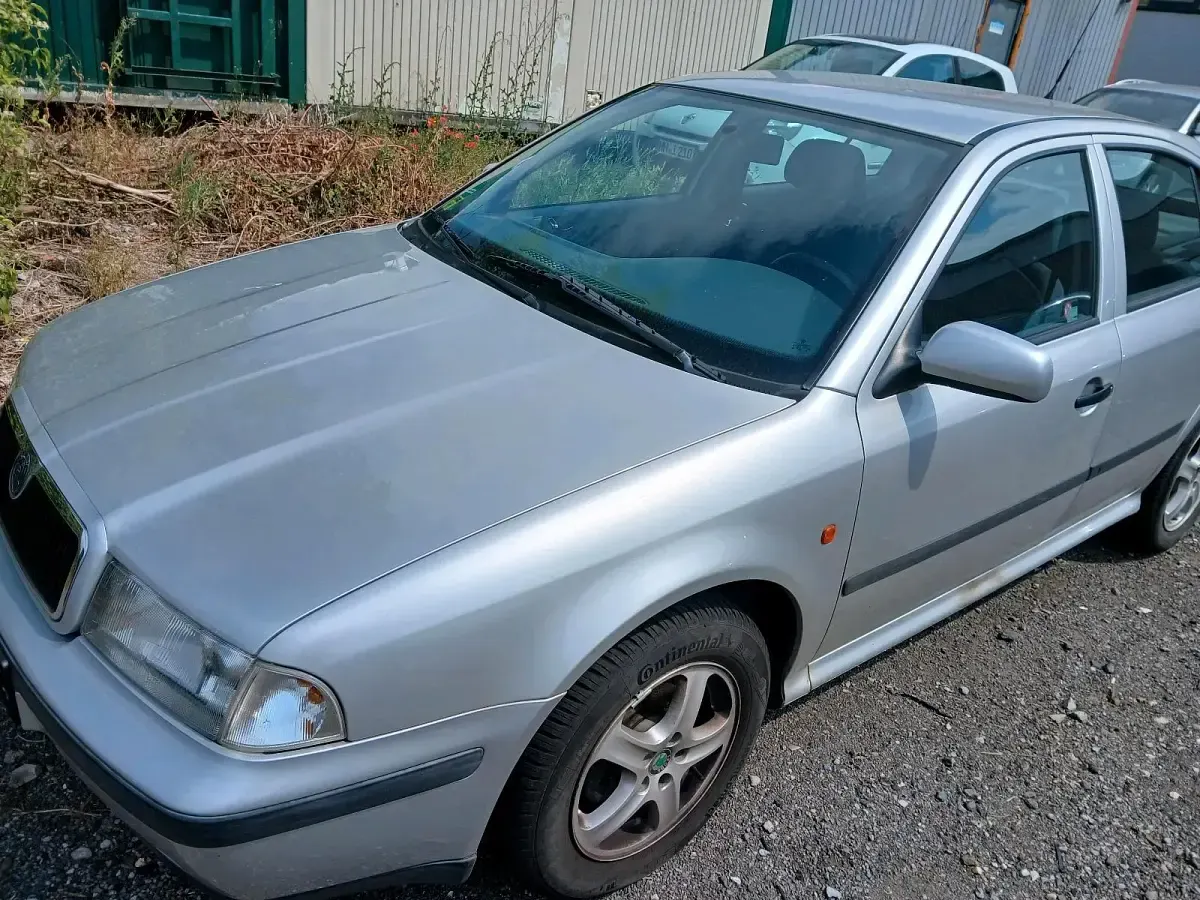 Gebraucht Skoda Octavia 75 PS (55 kW) 1998 Silber Limousine