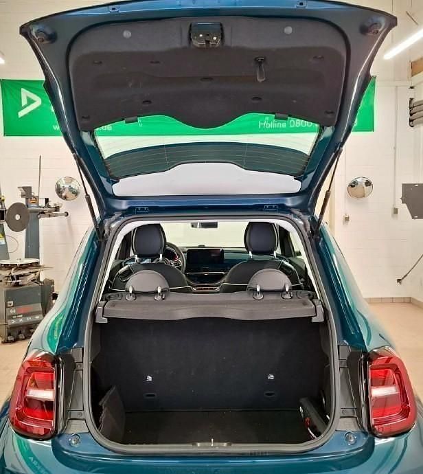Gebraucht Fiat 500e 86 kW (118 PS) 2023 Grün Kleinwagen