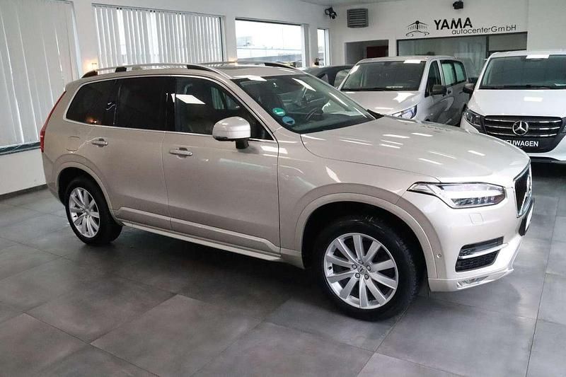 Gebraucht Volvo XC90 Momentum 190 PS (139 kW) 2018 Luminous sand SUV