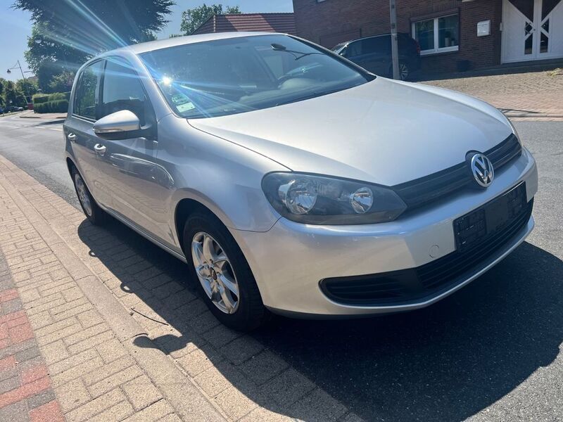 Silber Gebraucht 2009 VW Golf VI Trendline Limousine | 4.200 € (Fairer Preis) - Bild 1/4