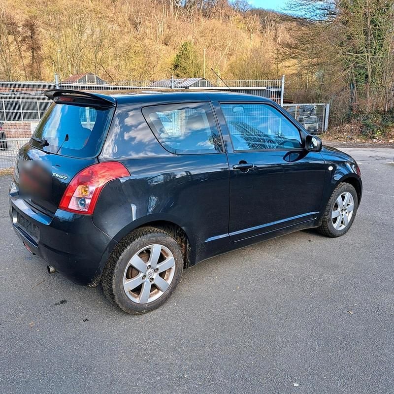 Gebraucht Suzuki Swift 94 PS (69 kW) 2010 Schwarz Kleinwagen