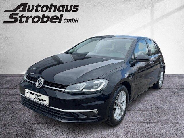 Schwarz Gebraucht 2019 VW Golf VII Comfortline Kleinwagen | 19.490 € (Fairer Preis) - Bild 1/3