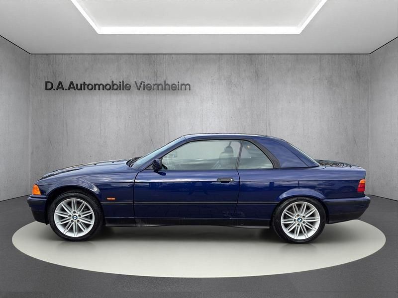 Gebraucht BMW 320 Cabriolet 150 PS (110 kW) 1997 Blau Cabrio