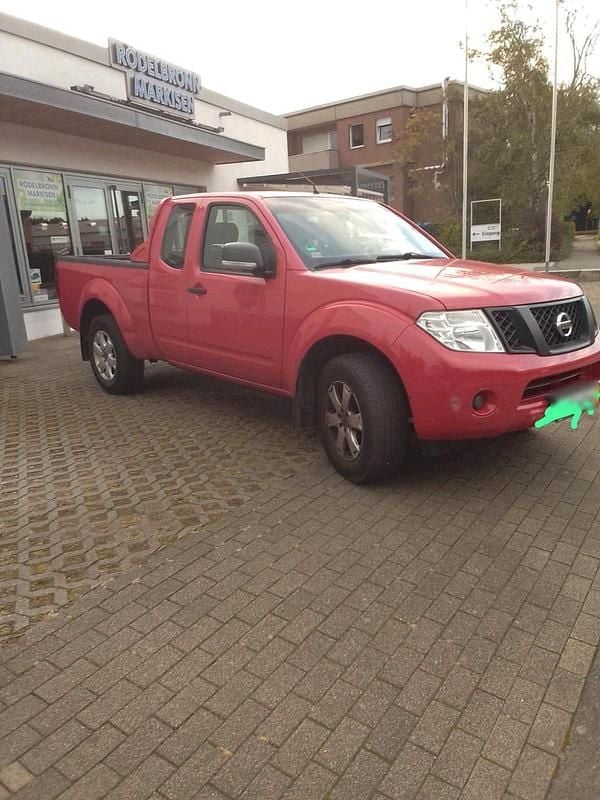 Gebraucht Nissan Navara 150 PS (110 kW) 2014 Rot Pickup