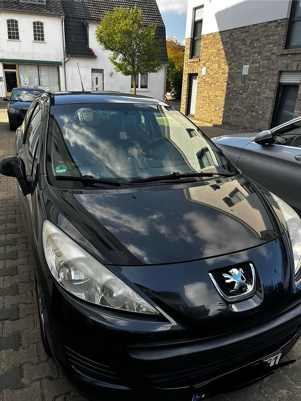 Schwarz Gebraucht 2009 Peugeot 207 Kleinwagen | 900 € (Superpreis) - Bild 1/4