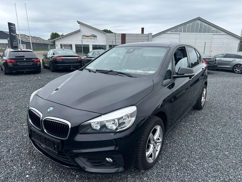 Schwarz Gebraucht 2014 BMW 218 Active Tourer Van / Kleinbus | 5.900 € (Guter Preis) - Bild 1/4