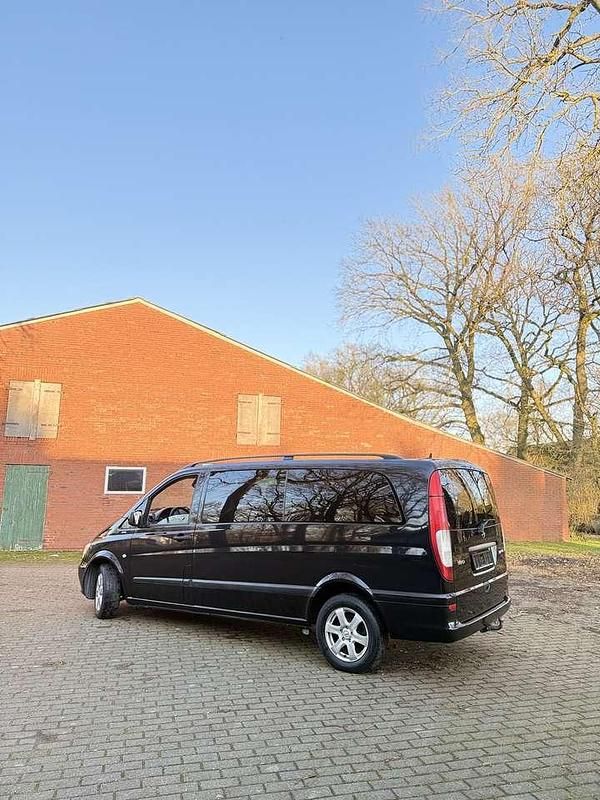 Second-hand Mercedes Vito 163 CP (119 kW) 2011 Negru Van