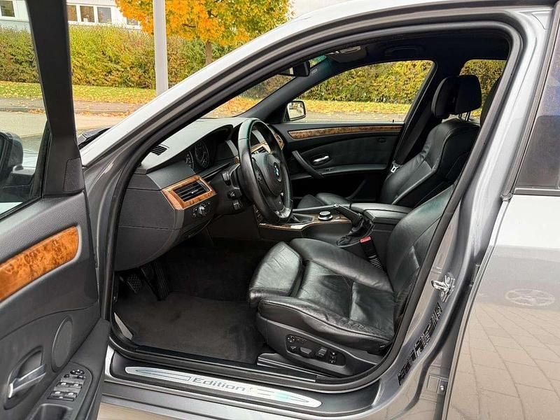 Silber Gebraucht 2008 BMW 523 M Sport Limousine | 4.250 € (Superpreis) - Bild 1/4