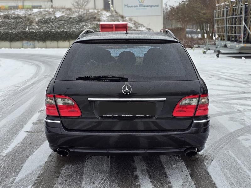 Gebraucht Mercedes E220 Avantgarde 170 PS (125 kW) 2008 Schwarz Kombi