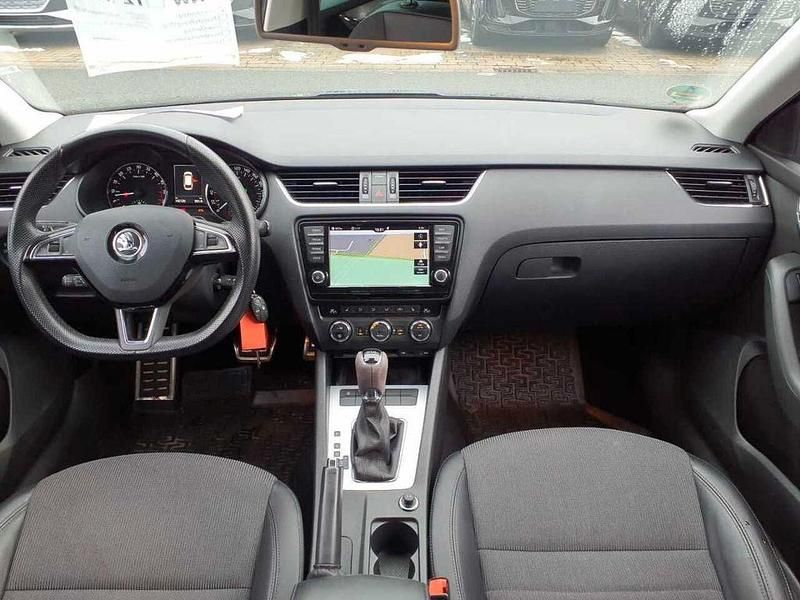 Gebraucht Skoda Octavia 150 PS (110 kW) 2015 Grau Kleinwagen