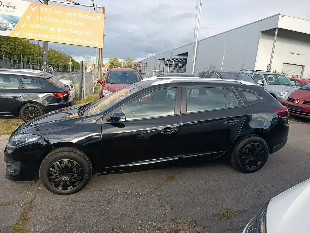 Gebraucht Renault Mégane IV LIMITED 116 PS (85 kW) 2016 Schwarz Limousine