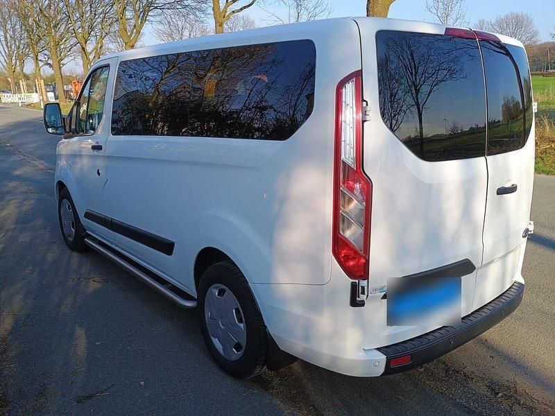 Gebraucht Ford Transit Custom 131 PS (96 kW) 2019 Weiß Van / Kleinbus