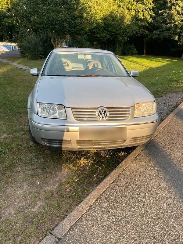 Gebraucht VW Bora 105 PS (77 kW) 2000 Grau Limousine