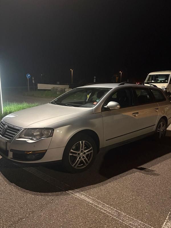 Usata VW Passat 140 CV (102 kW) 2011 Grigio Station wagon