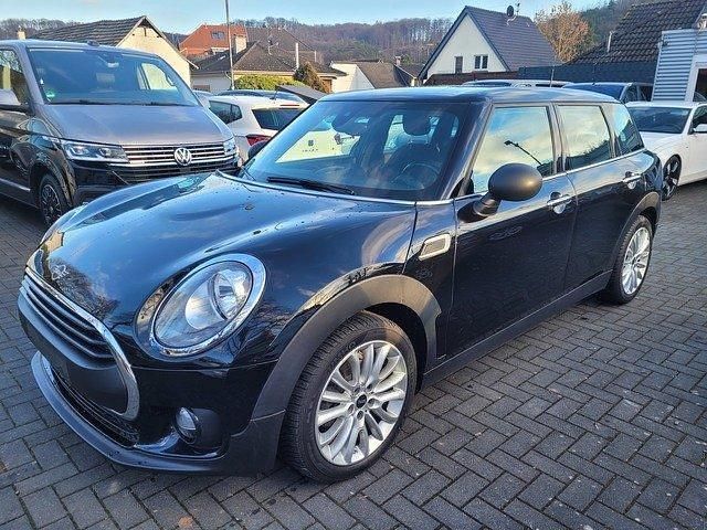 Gebraucht Mini One Clubman 102 PS (75 kW) 2020 Schwarz metallic Kombi