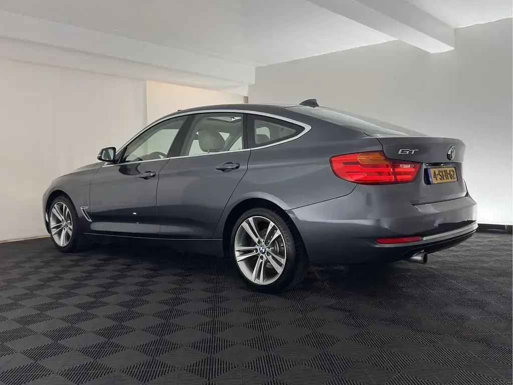Gebraucht BMW 320 Gran Turismo Executive 184 PS (135 kW) 2013 Grau Coupé